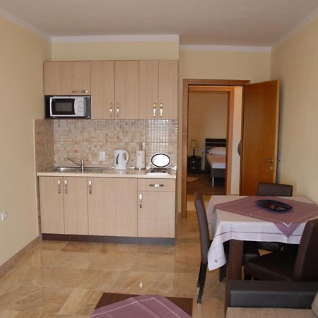 Guest House Evropa 2 Улцин Екстериор снимка