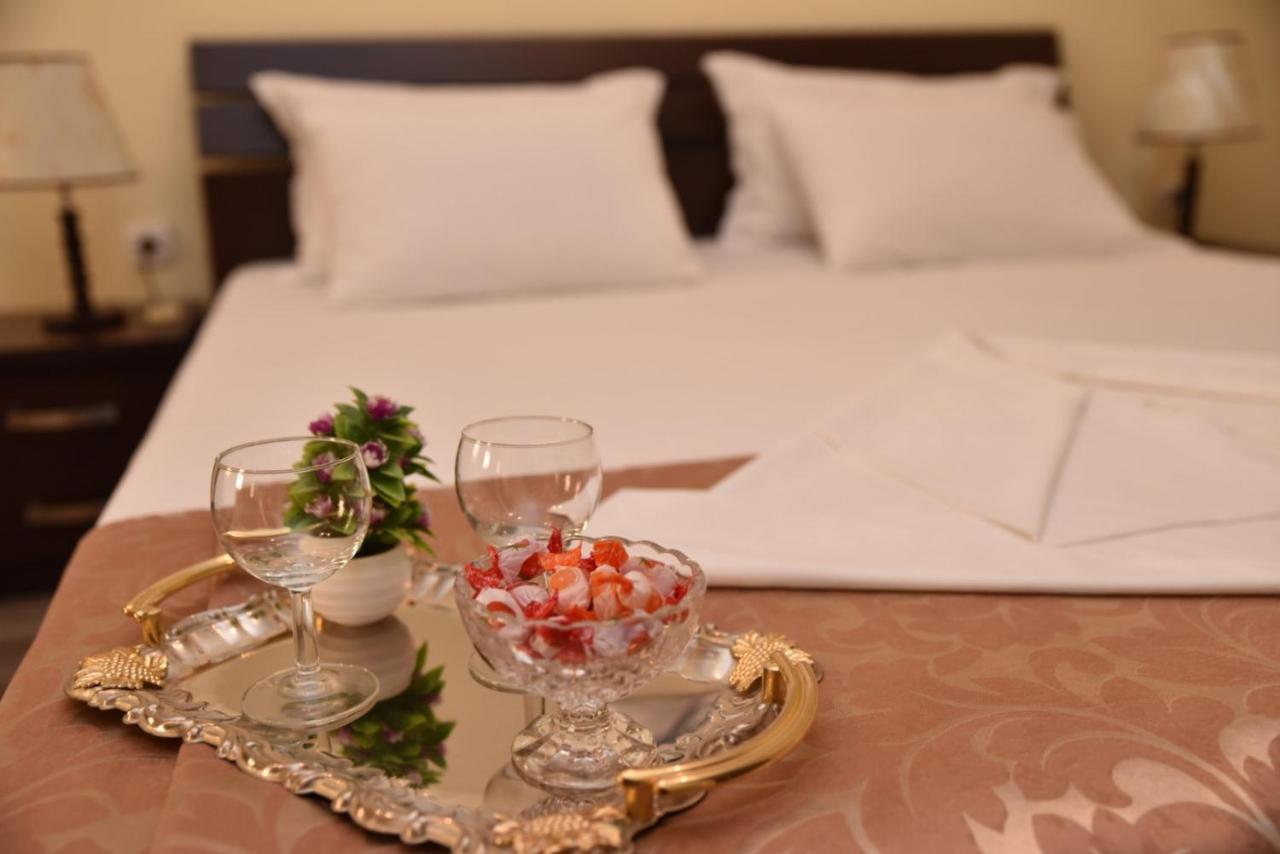 Guest House Evropa 2 Улцин Екстериор снимка