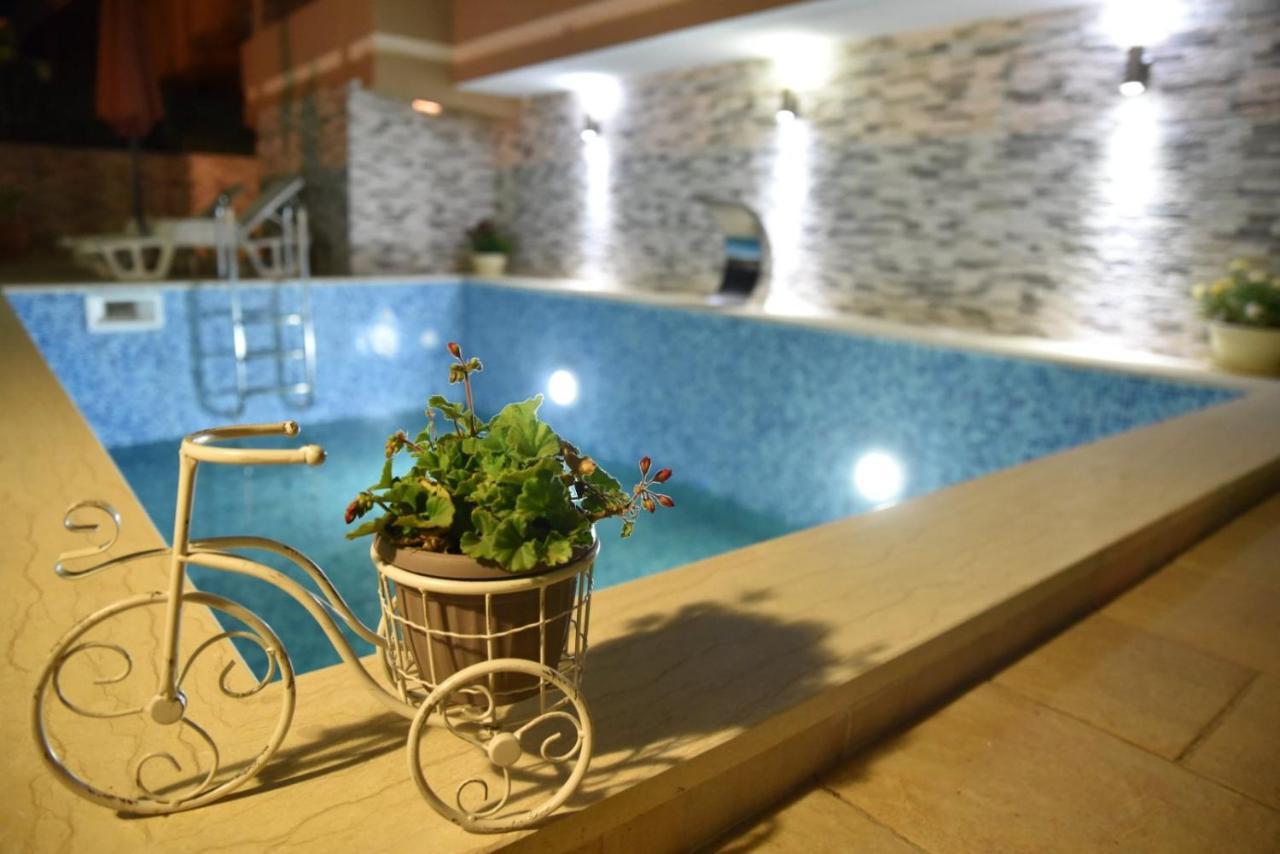 Guest House Evropa 2 Улцин Екстериор снимка