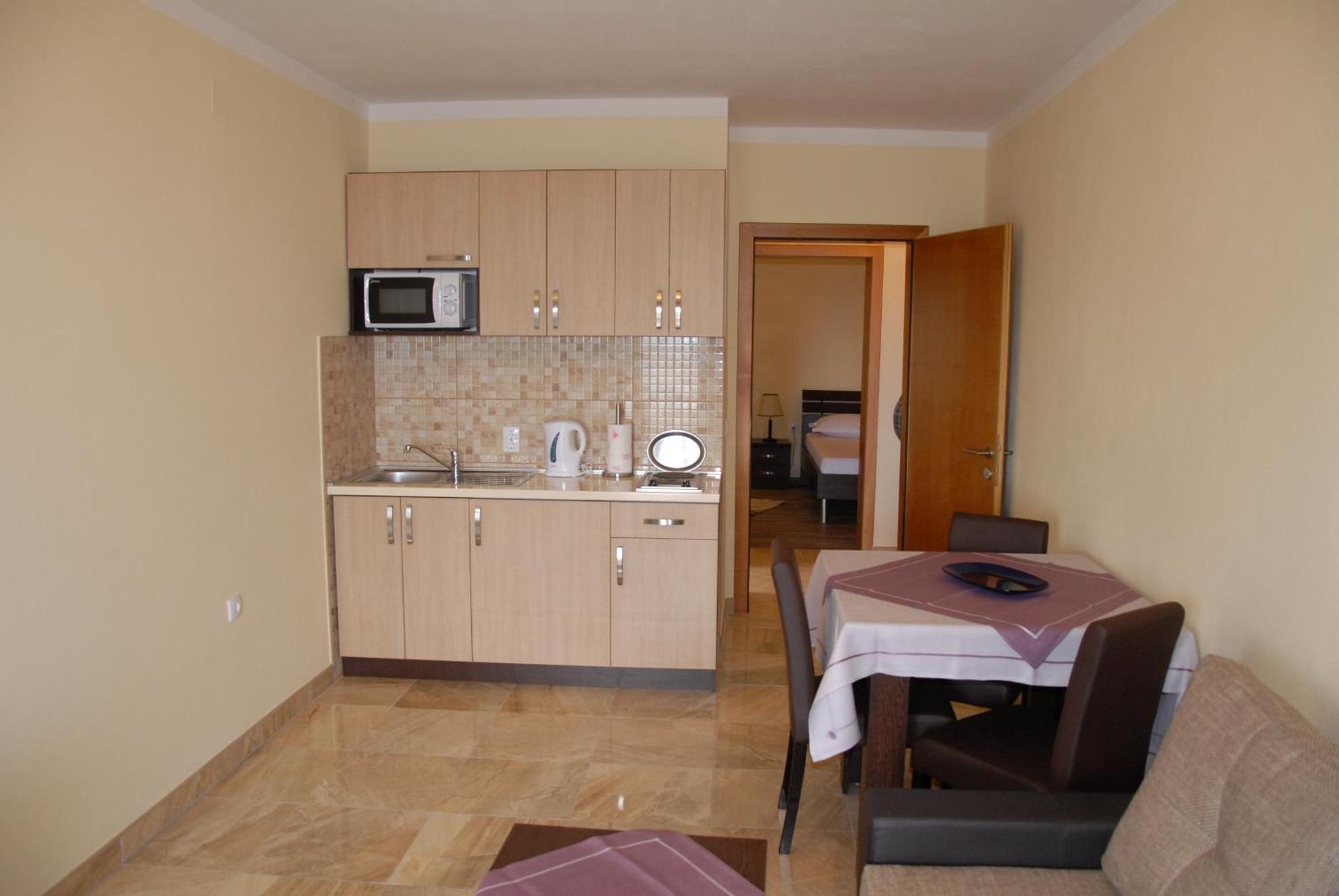 Guest House Evropa 2 Улцин Екстериор снимка