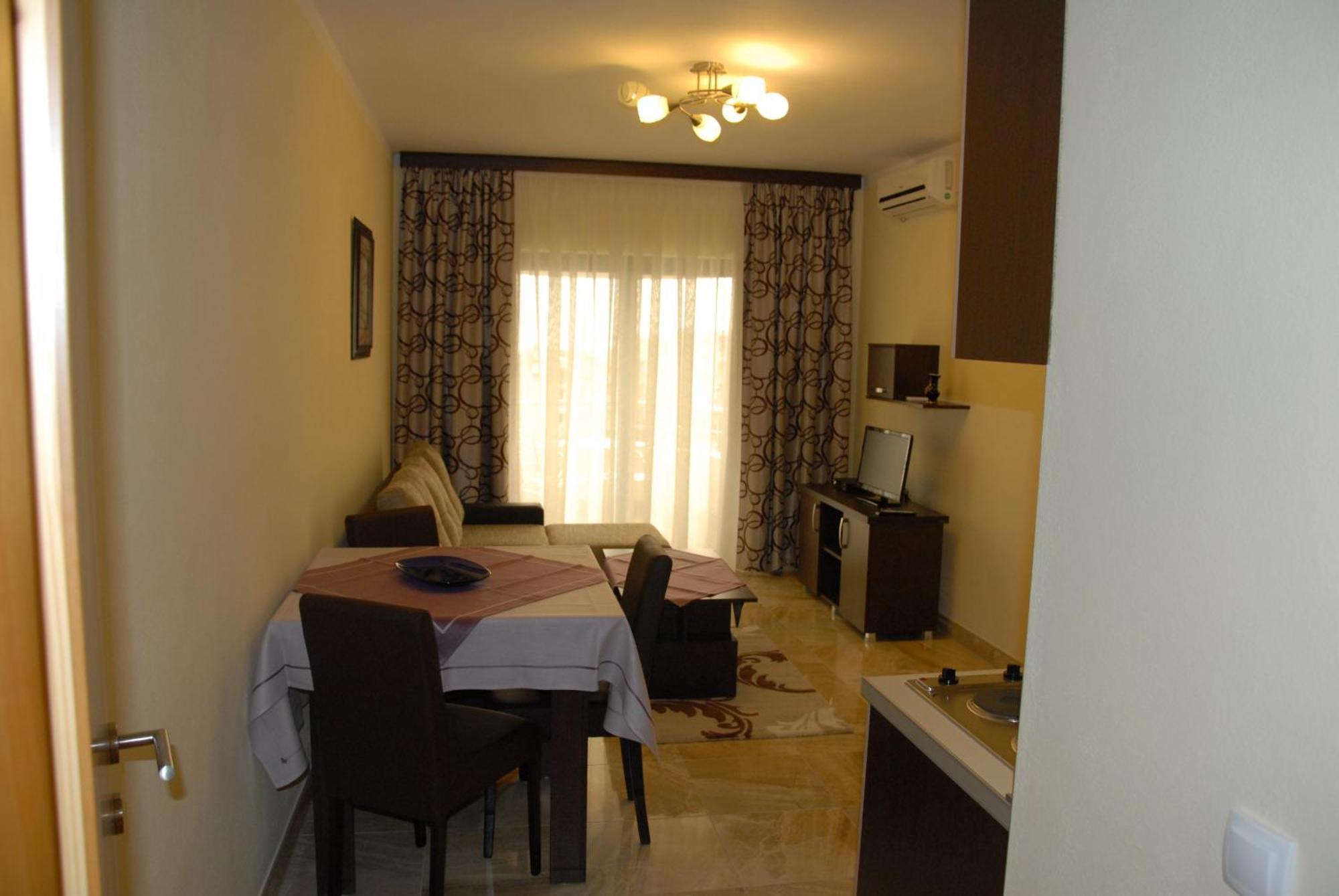Guest House Evropa 2 Улцин Екстериор снимка
