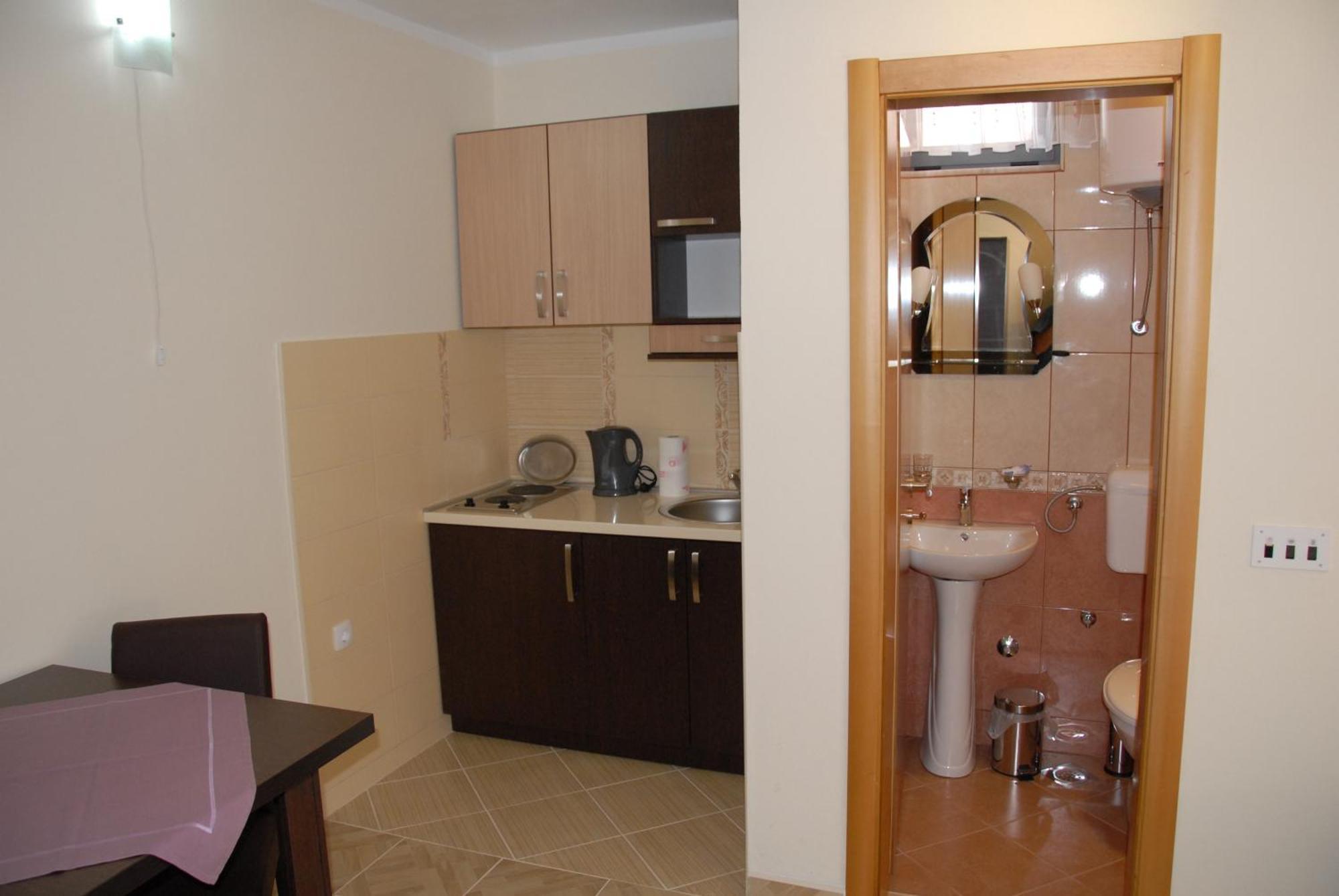 Guest House Evropa 2 Улцин Екстериор снимка