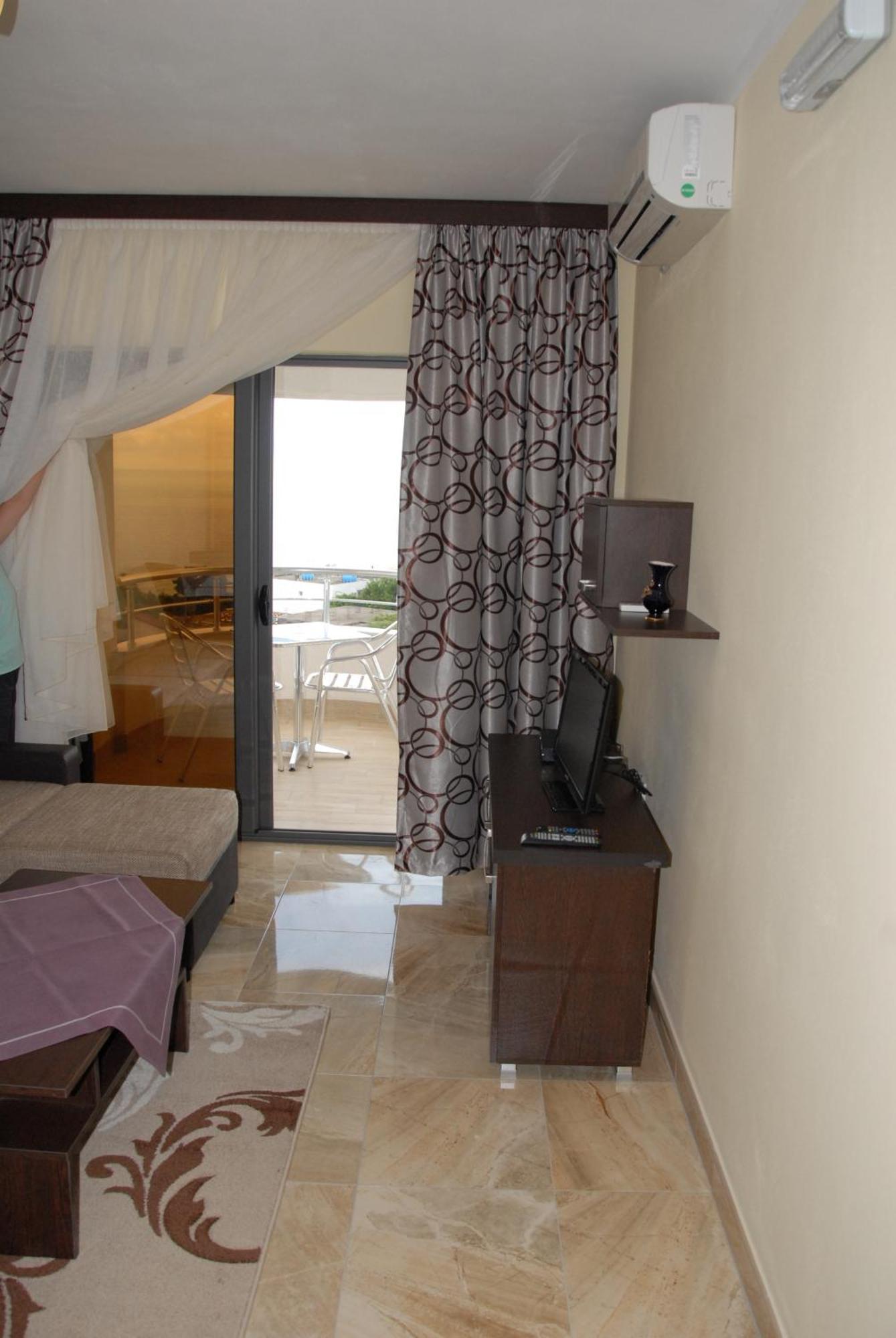 Guest House Evropa 2 Улцин Екстериор снимка