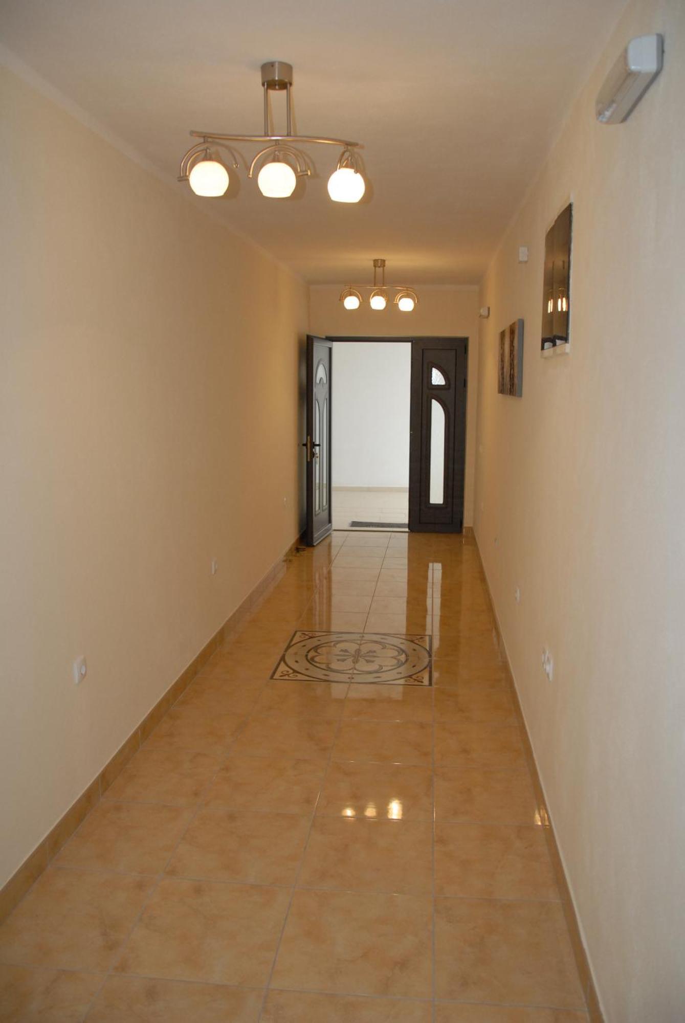 Guest House Evropa 2 Улцин Екстериор снимка