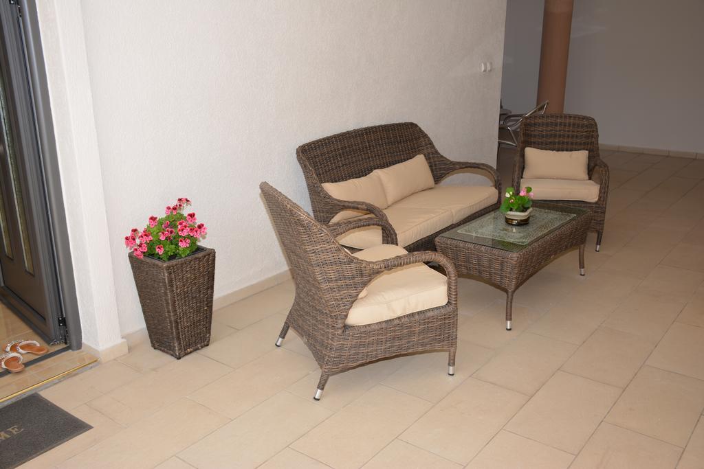 Guest House Evropa 2 Улцин Екстериор снимка