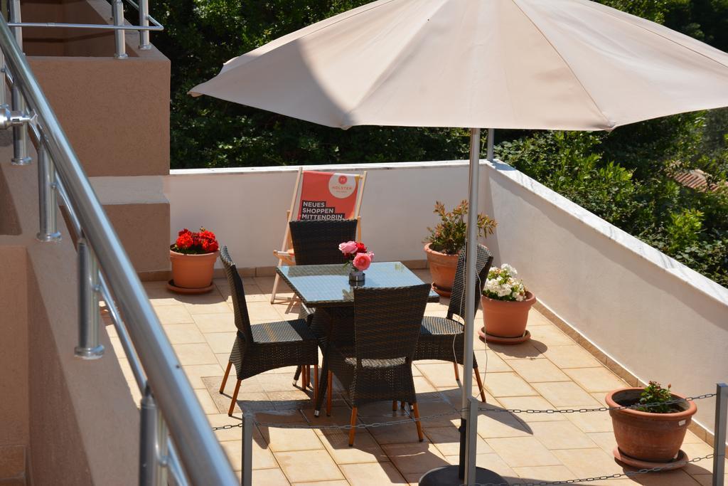 Guest House Evropa 2 Улцин Екстериор снимка