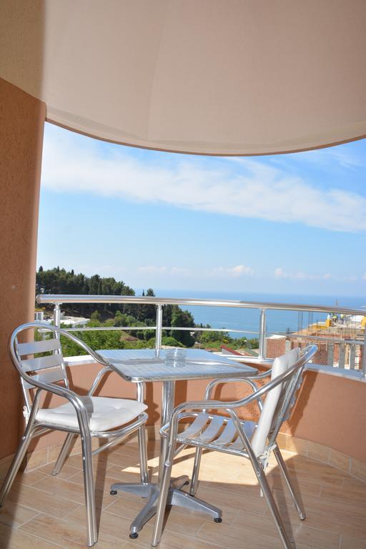 Guest House Evropa 2 Улцин Екстериор снимка
