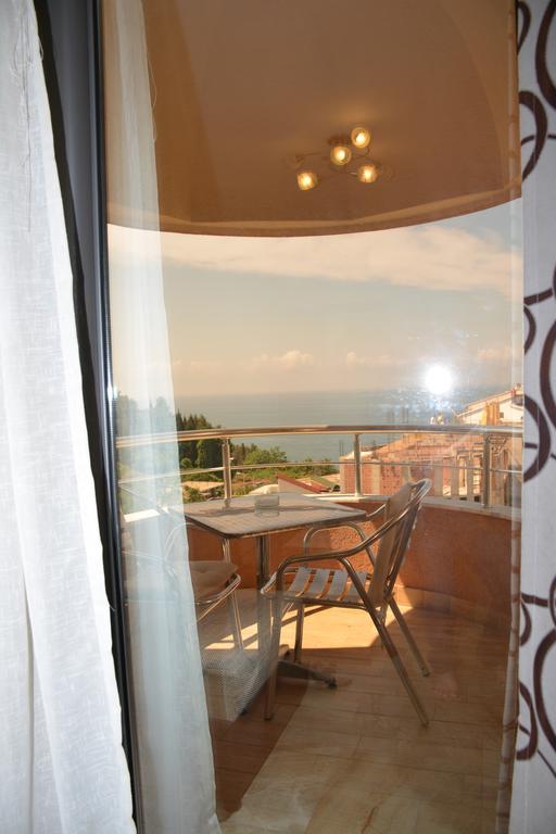 Guest House Evropa 2 Улцин Екстериор снимка